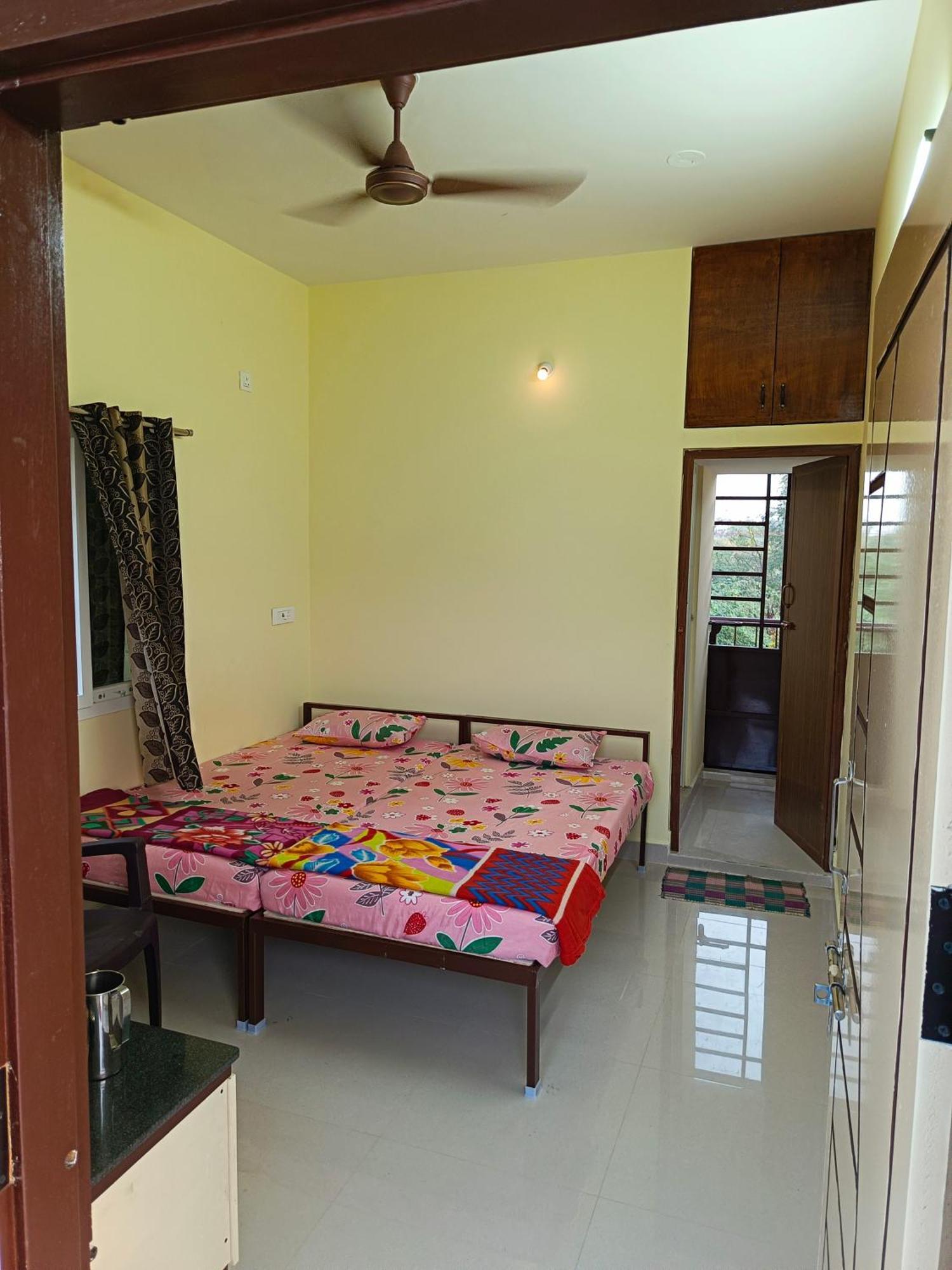 Abaranji Guest House Tiruvannamalai Bagian luar foto